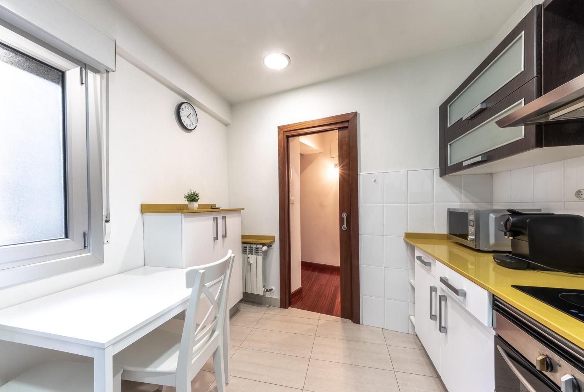 Apartamento Amplio Y Acogedor Junto A Plaza Zabalburu Bilbao Exterior foto