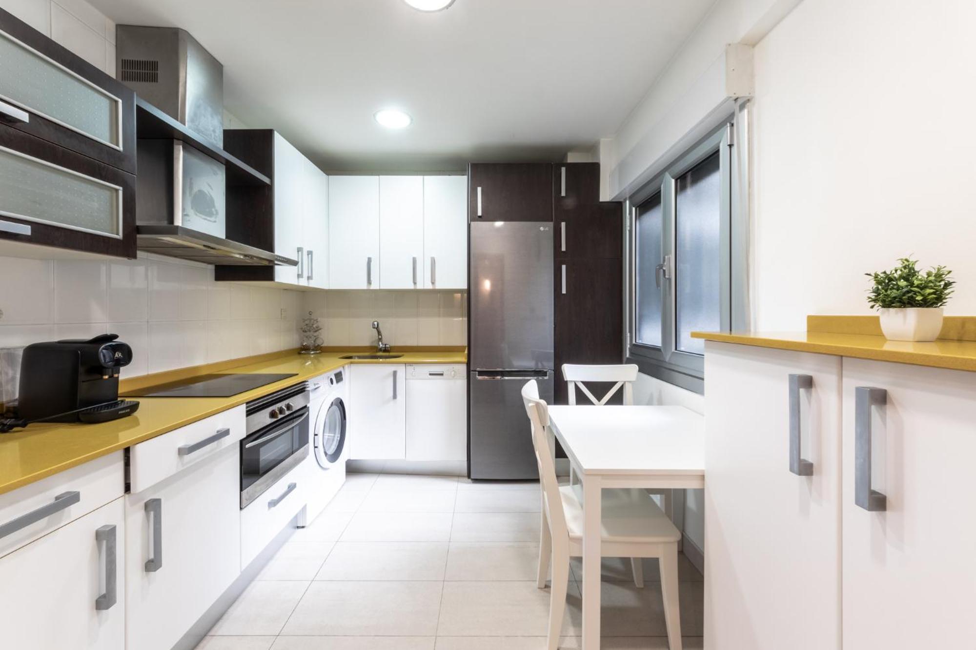 Apartamento Amplio Y Acogedor Junto A Plaza Zabalburu Bilbao Exterior foto